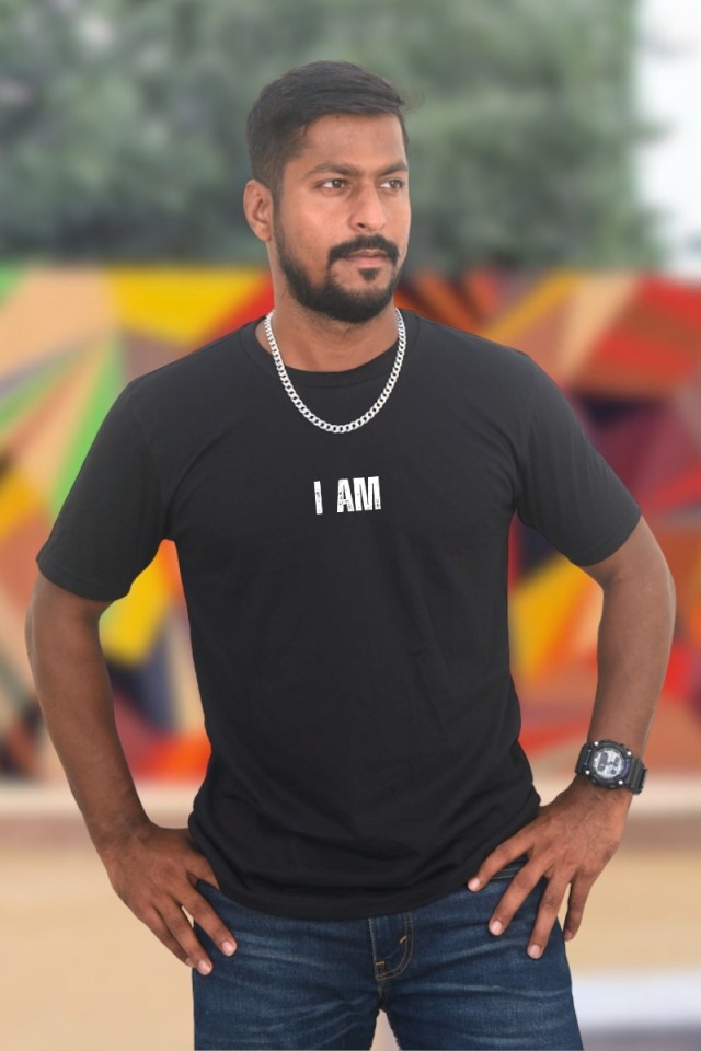 I Am Classic Fit Black